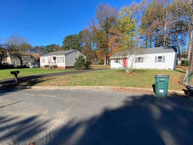 Foto del edificio - 604 Elmfield Dr