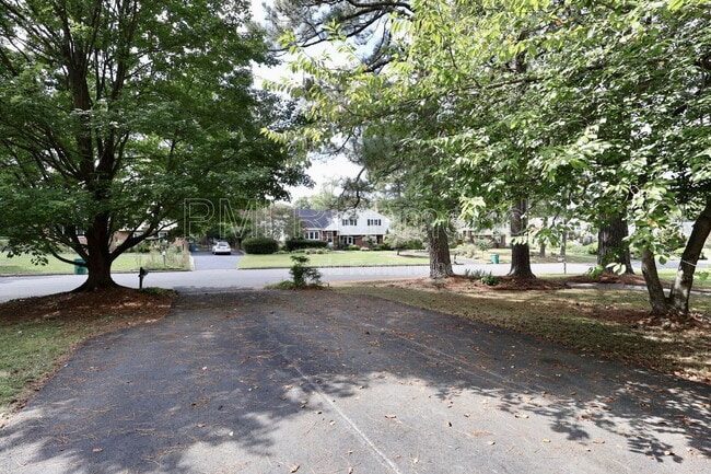 Building Photo - 8402 Kalb Rd