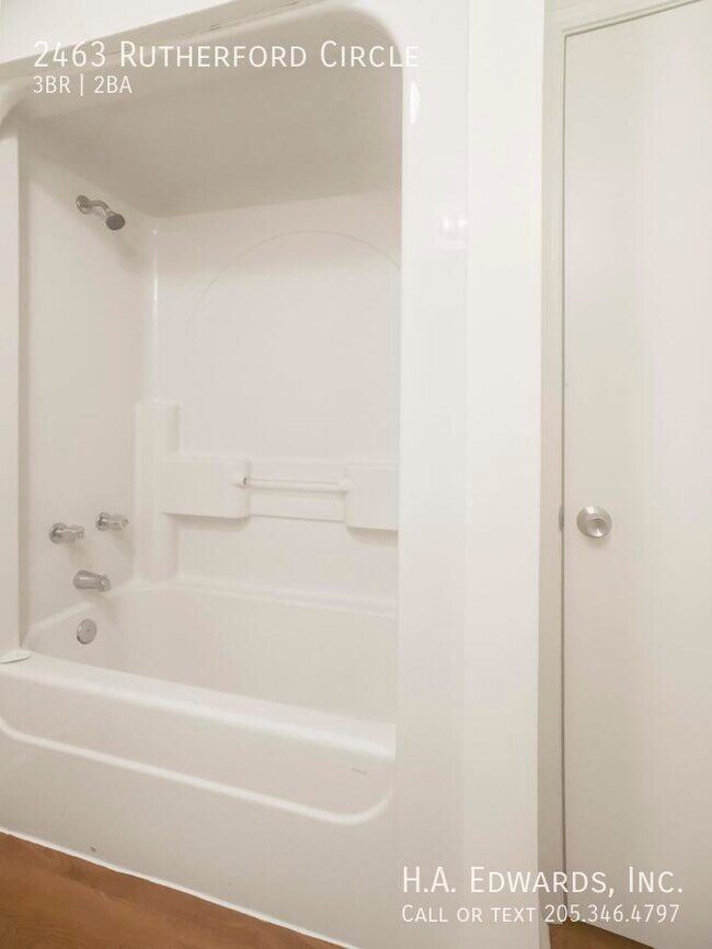 Foto del edificio - 2463 Rutherford Cir