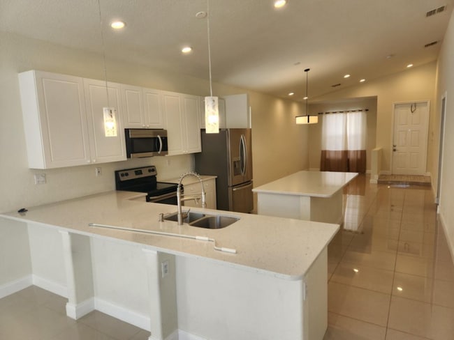 Building Photo - 5146 Massy Dr