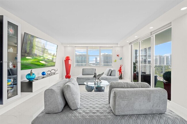 Foto del edificio - 2851 NE 183rd St