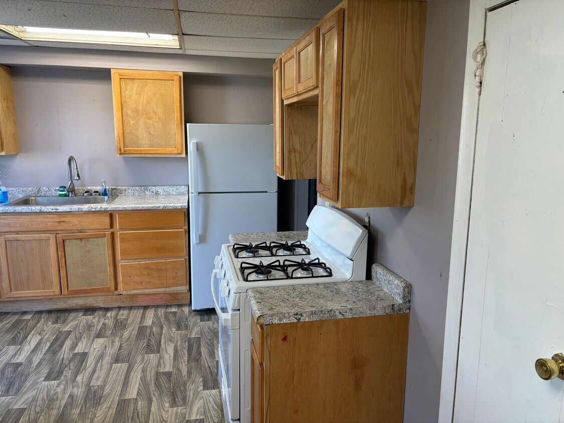 Kitchen - 2318 McKinley St