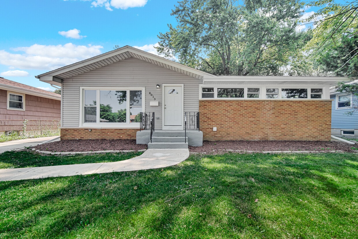 Primary Photo - 8013 Monaldi Dr