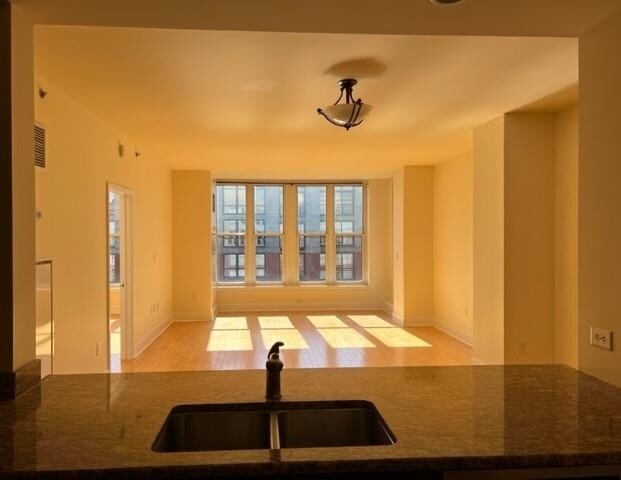 Foto del edificio - 1125 Maxwell Ln