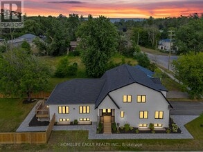 Building Photo - 1242 Killarney Beach Rd