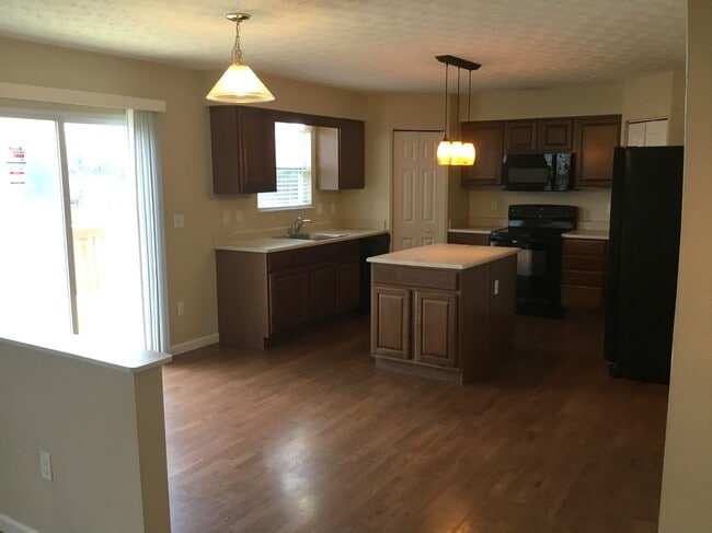 Foto del edificio - 7648 Harwood Ct