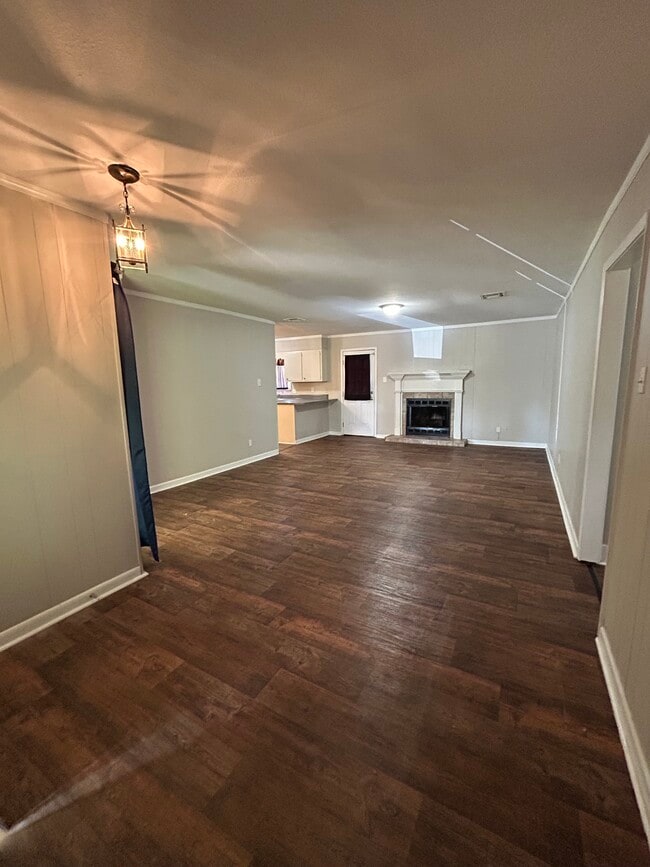 Building Photo - 5202 Wilton Dr