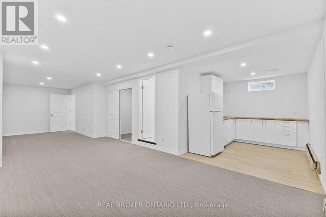 Building Photo - 320 Reynolds Dr