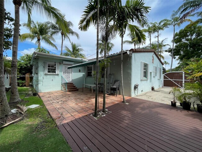 Foto del edificio - 2280 SW 20th St