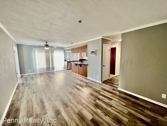Building Photo - 3 br, 2 bath Condo - 615 Fredricks Ave. #172