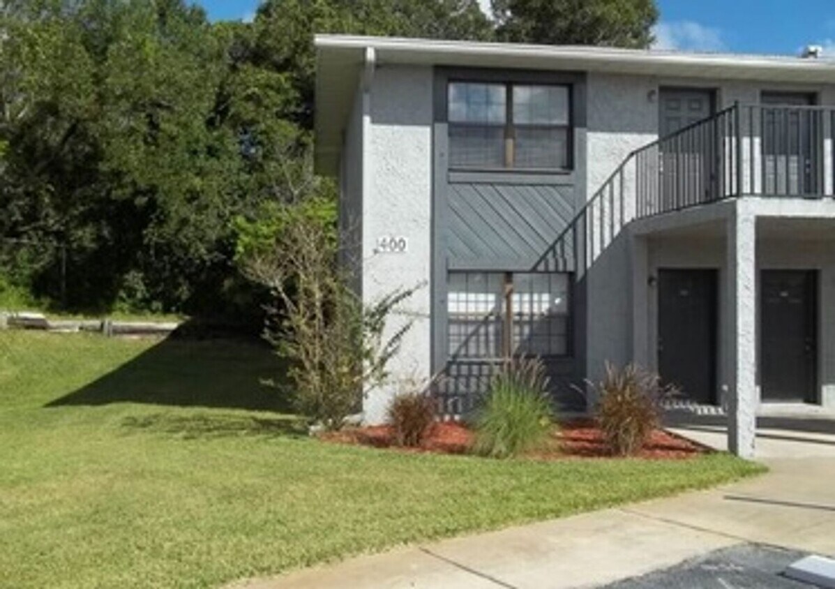 Primary Photo - One bedroom 1 bath condo. Immaculate.