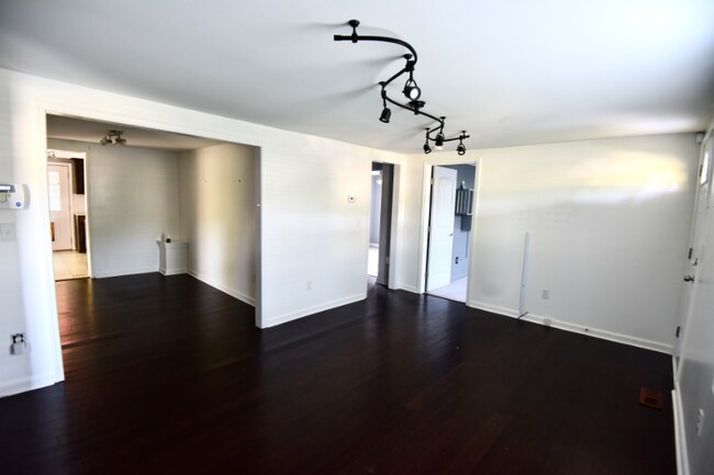 Foto del edificio - 1207 Keller Ave