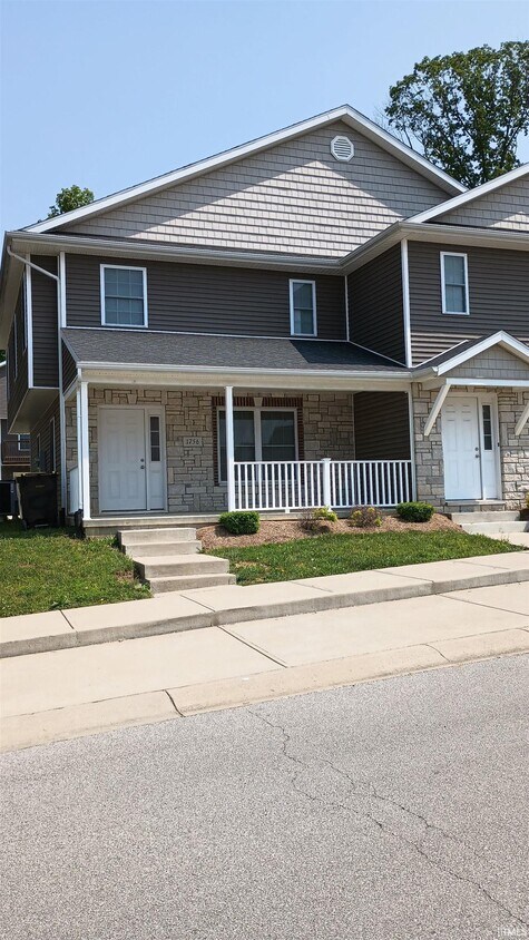 Primary Photo - 1756 W Countryside Ln