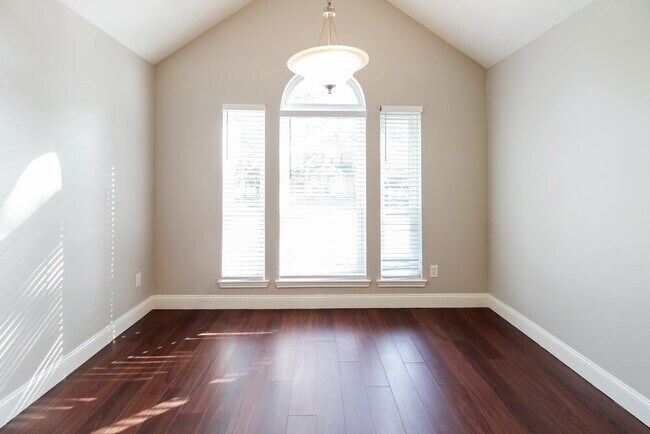 Foto del edificio - 7523 Appleridge Ct