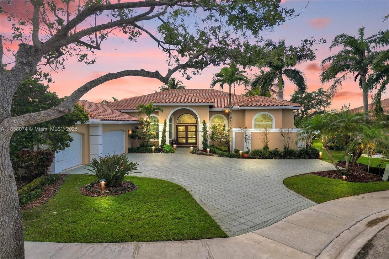 Foto principal - 2715 Edgewater Ct