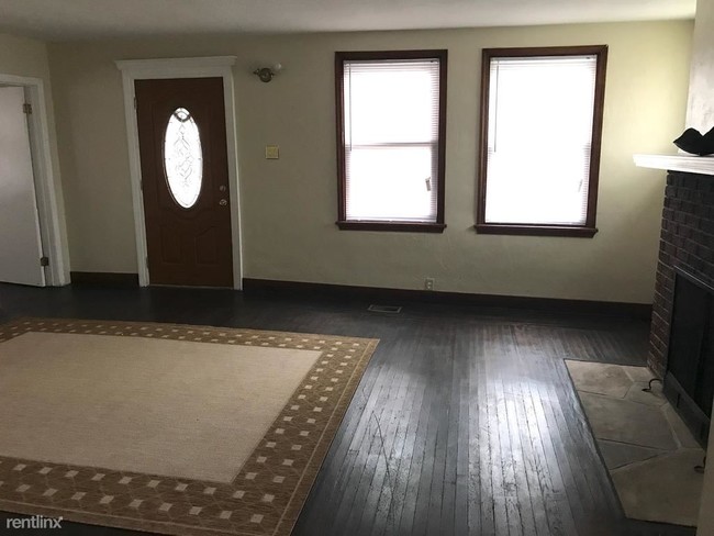 Foto del edificio - 1158 Davis Ave