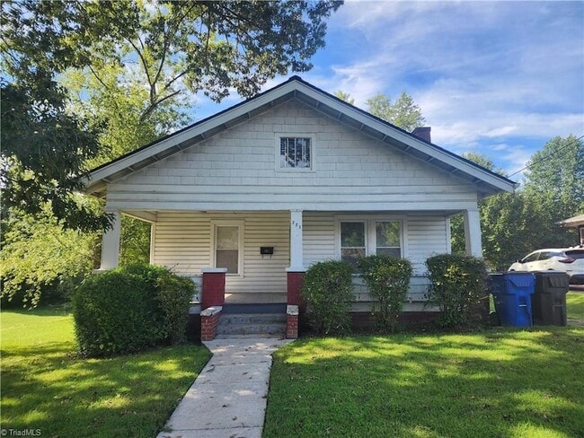 Building Photo - 221 W Oakdale St