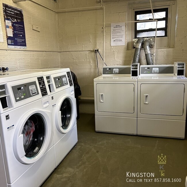 Foto del edificio - 124 Babcock St