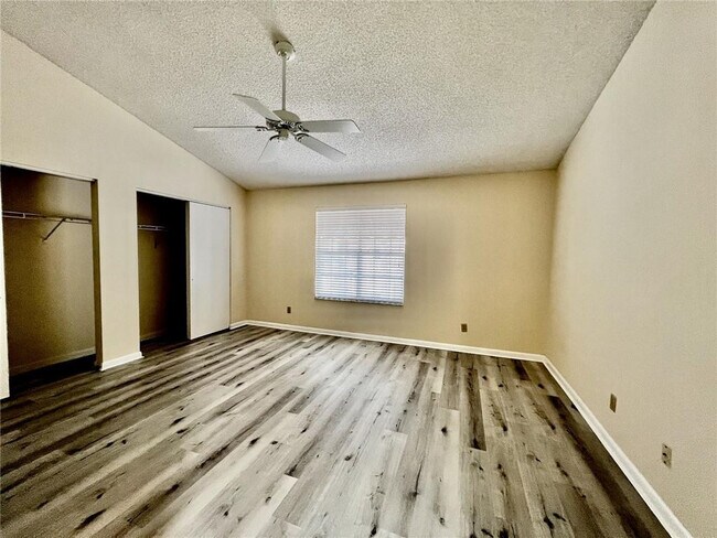 Building Photo - 21420 Tudor Dr