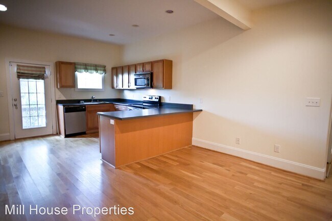 Foto del edificio - 4 br, 2 bath House - 110 Cameron Court