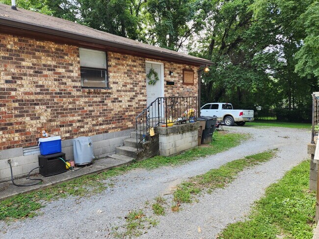 Foto del edificio - 2BR/1BA in Fantastic East Nashville Location!