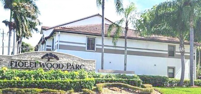Building Photo - 630 S Park Rd