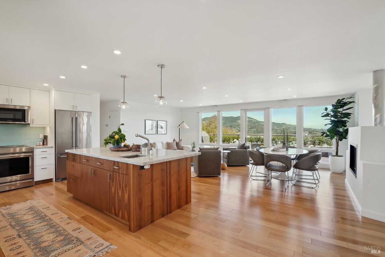 Foto principal - 544 Bret Harte Rd