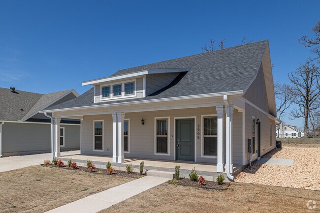 Building Photo - Hawthorne Grove