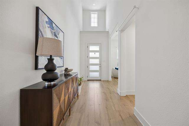 Foto del edificio - 13220 Thedford Dr