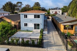 Building Photo - 5459 Carlin St