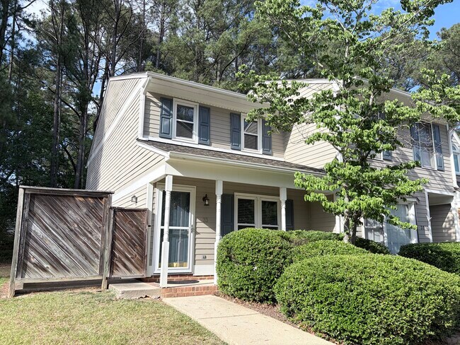 Foto del edificio - 33 Forest Green Dr