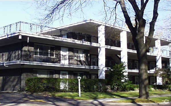 Building Photo - Bowl Haven
