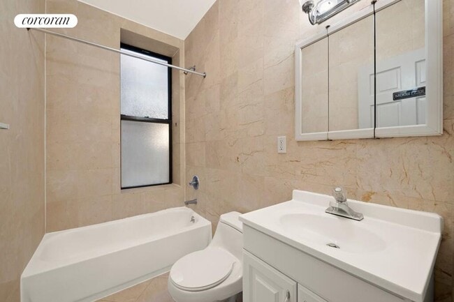 Foto del edificio - 316 W 51st St
