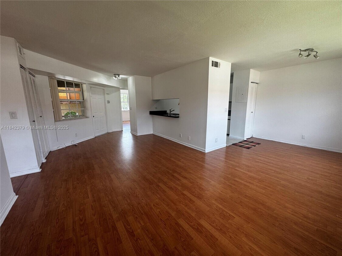 Foto principal - 334 SW 86th Ave