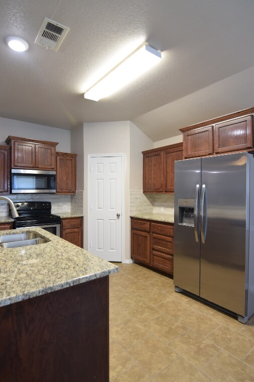Foto del edificio - 5803 Turquoise Dr