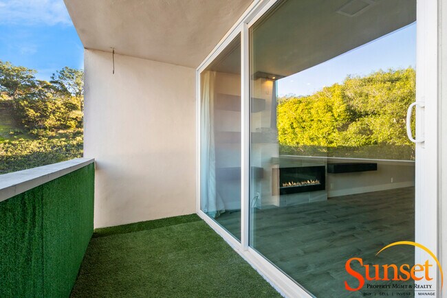Foto del edificio - 2510 Torrey Pines Rd