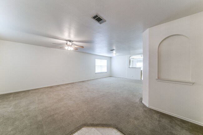 Foto del edificio - 3 Bedroom/2 Bathroom Home in the Forest Cr...