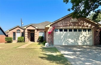 Building Photo - 610 Brookside Dr