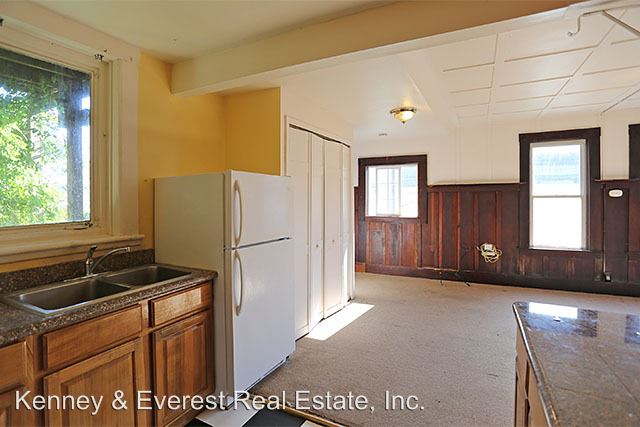 Building Photo - 1366 47th Ave