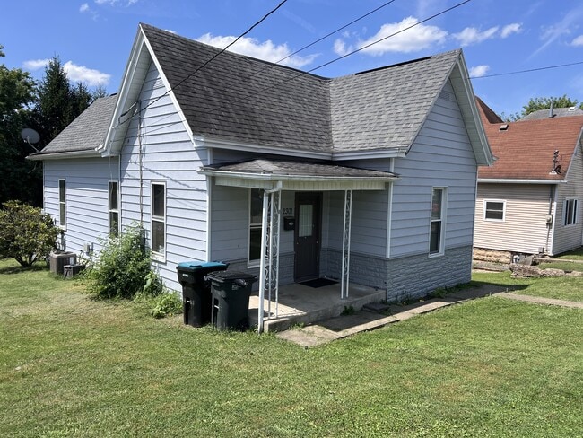 Building Photo - 2301 Hamill Ave