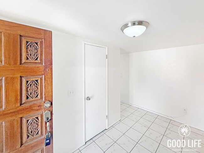 Building Photo - Beautiful 4B/2BA Home in Riverside for Rent!