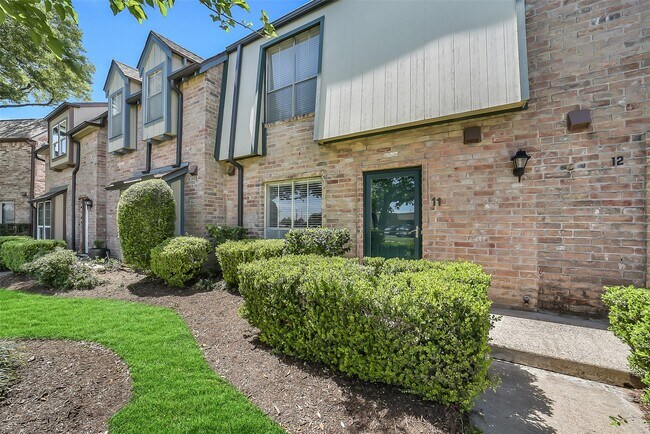 Building Photo - 14703 Barryknoll Ln