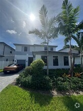 Building Photo - 4481 SW 173rd Ave
