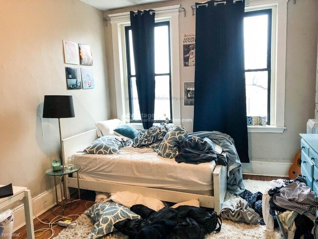 Foto del edificio - 1056 Commonwealth Avenue