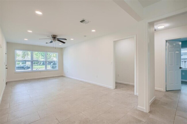 Building Photo - 4017 Woodfin St