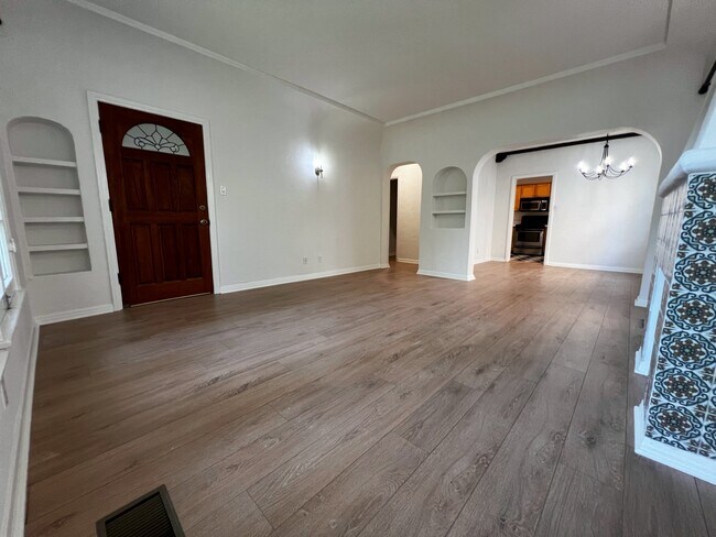 Foto del edificio - 1437 S Holt Ave