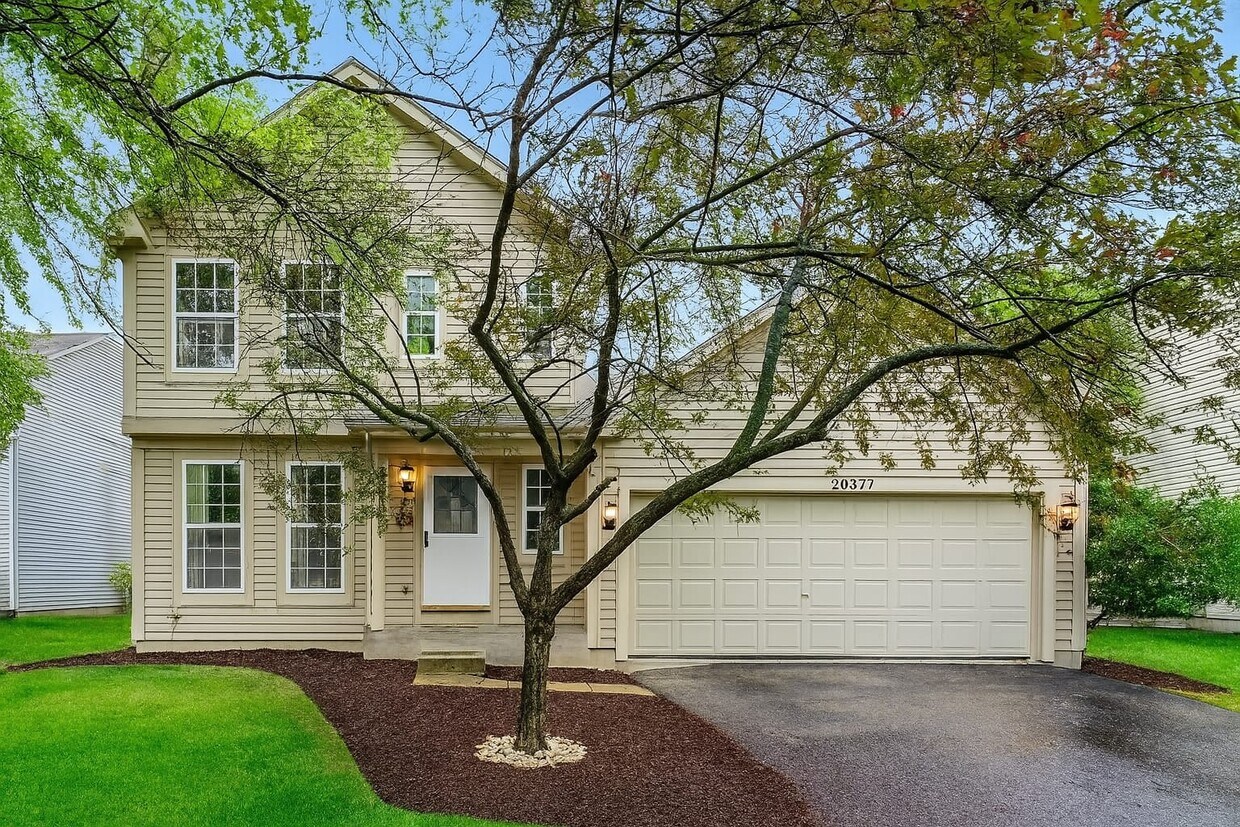 Primary Photo - 20927 W Ardmore Cir