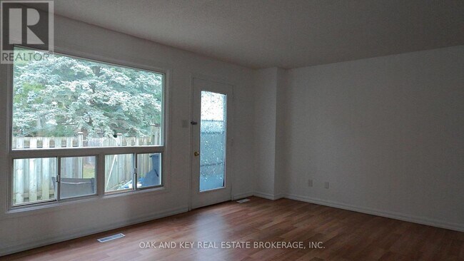Building Photo - 1600-1600 Culver Dr