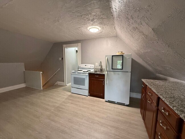 Foto del edificio - 306 Broadway Ave