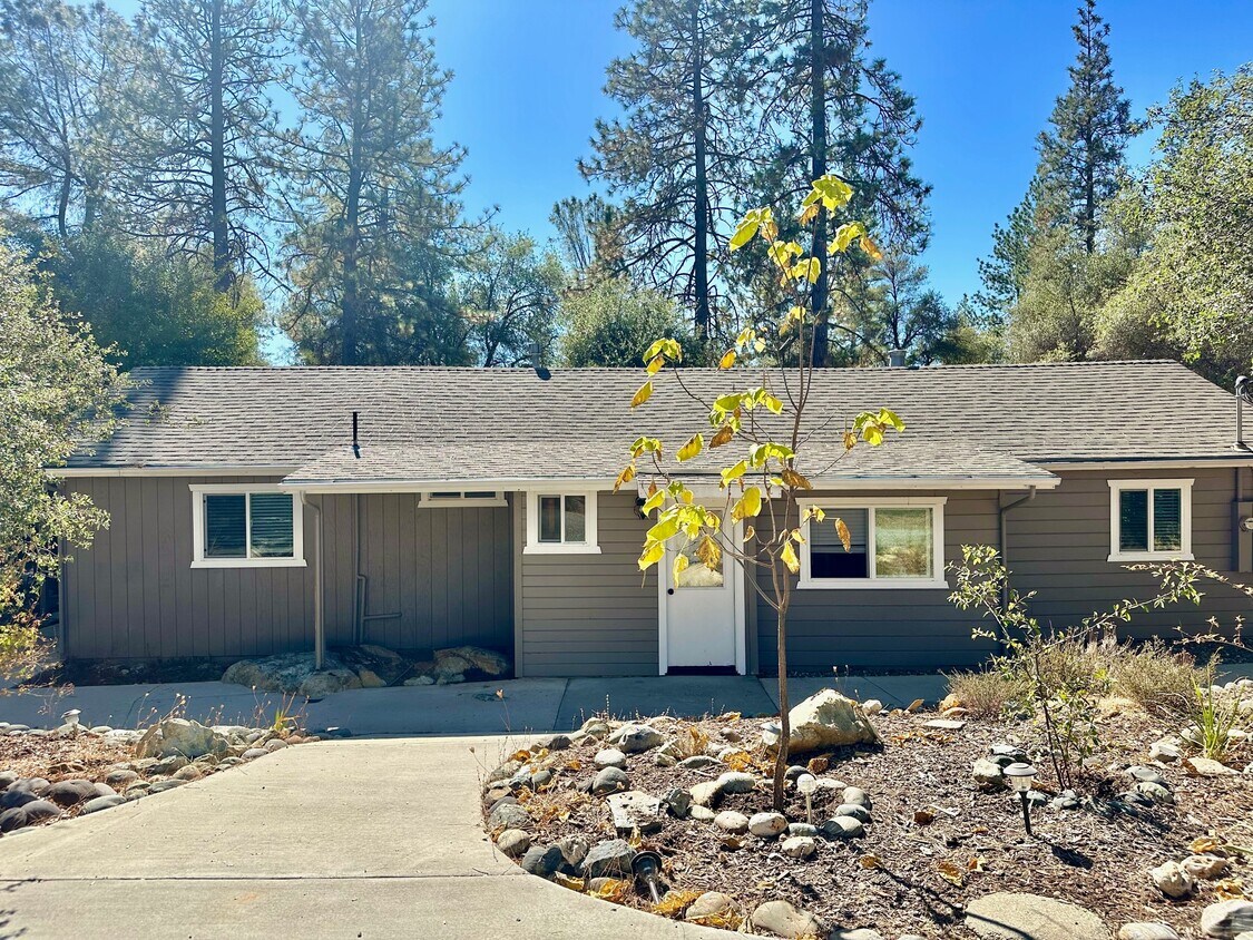 Primary Photo - 13372 Toad Ln
